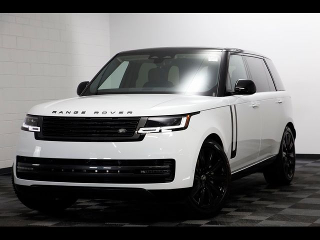 2025 Land Rover Range Rover SE