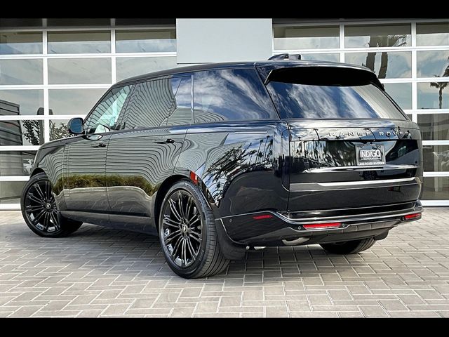 2025 Land Rover Range Rover SE