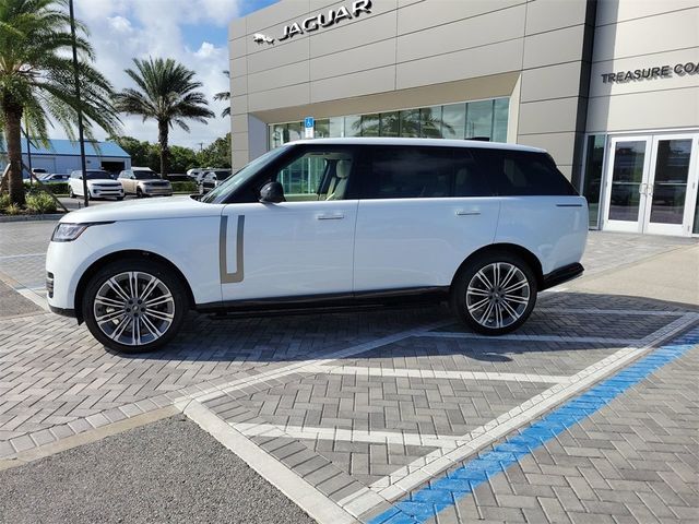 2025 Land Rover Range Rover SE