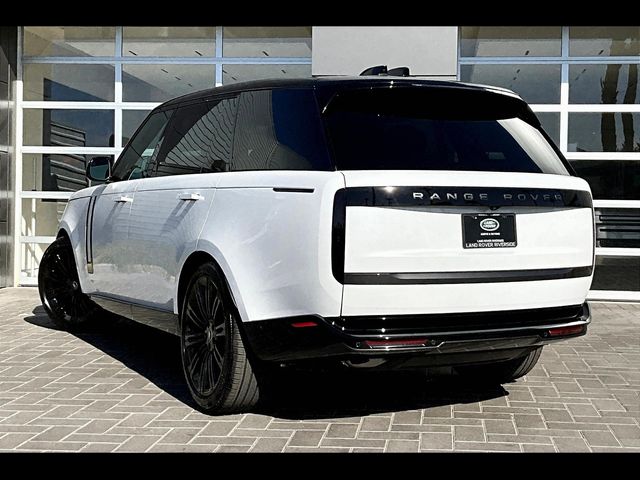 2025 Land Rover Range Rover SE