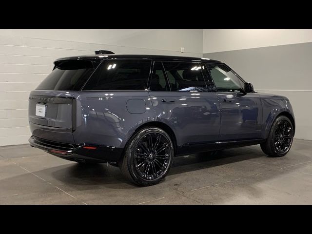 2025 Land Rover Range Rover SE