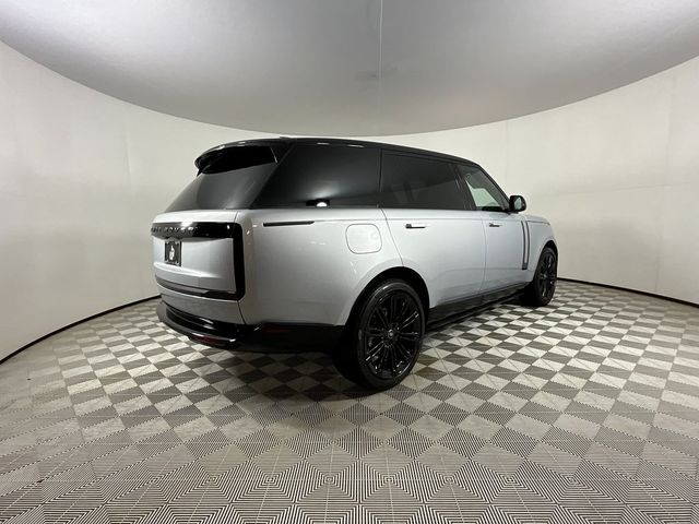 2025 Land Rover Range Rover SE