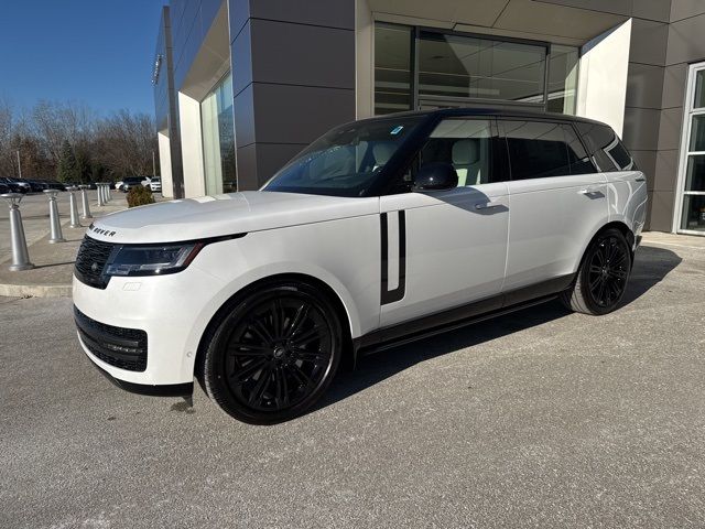 2025 Land Rover Range Rover SE