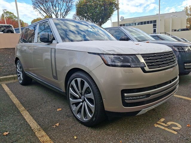 2025 Land Rover Range Rover SE