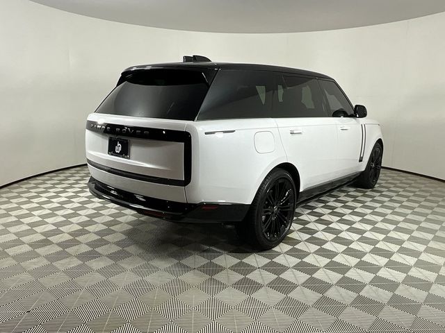 2025 Land Rover Range Rover SE