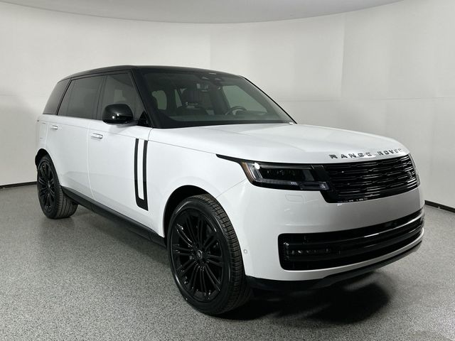 2025 Land Rover Range Rover SE