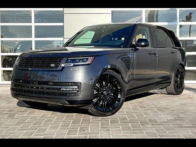 2025 Land Rover Range Rover SE