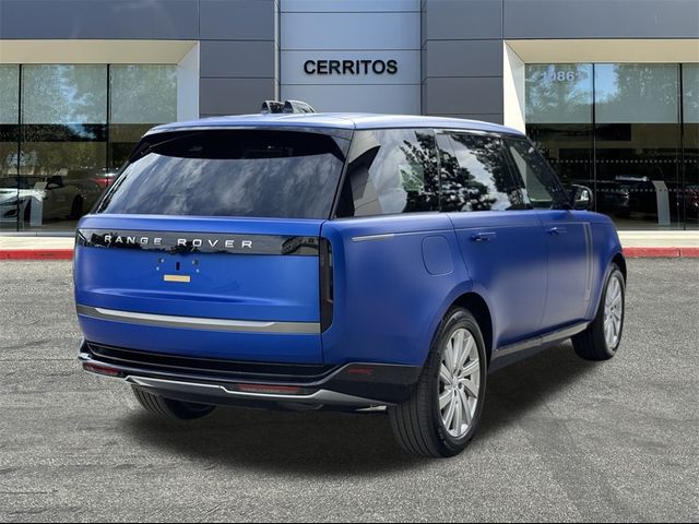 2025 Land Rover Range Rover SE