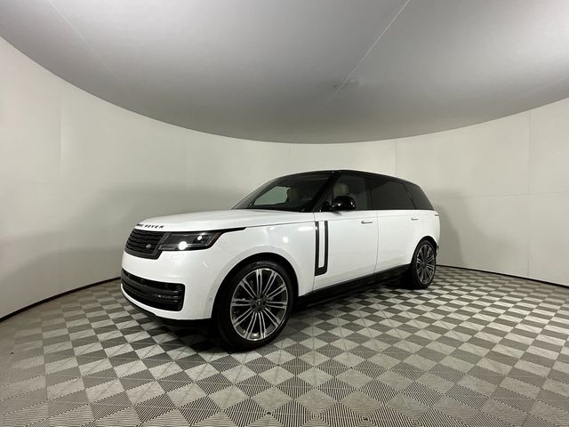 2025 Land Rover Range Rover SE