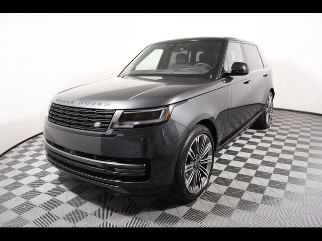 2025 Land Rover Range Rover SE