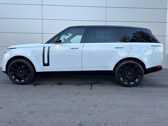 2025 Land Rover Range Rover SE