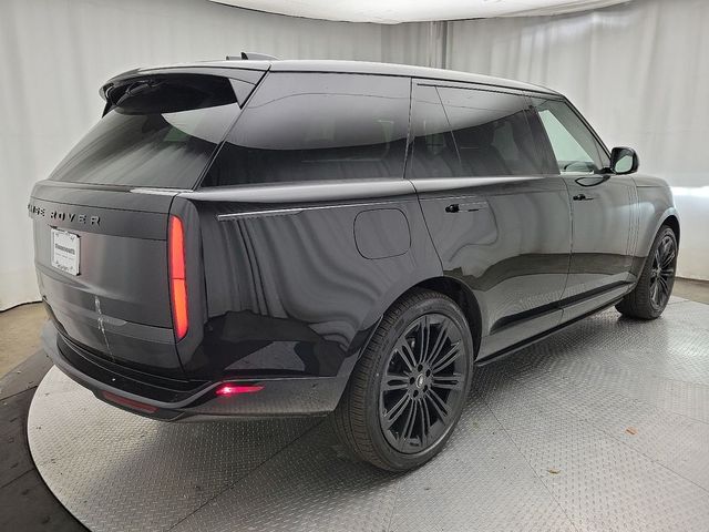 2025 Land Rover Range Rover SE