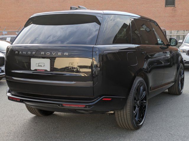 2025 Land Rover Range Rover SE