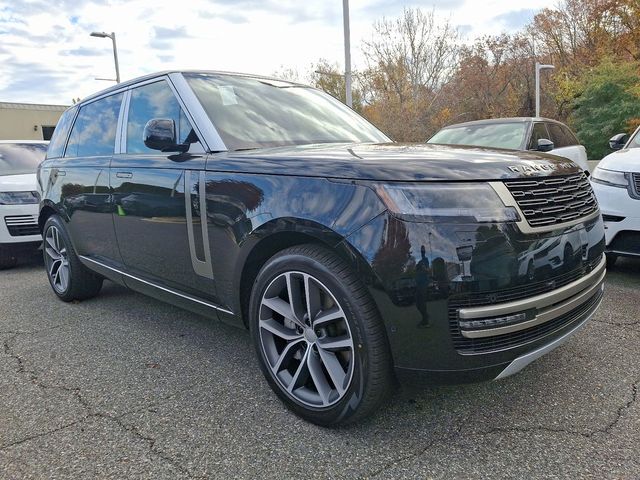 2025 Land Rover Range Rover SE