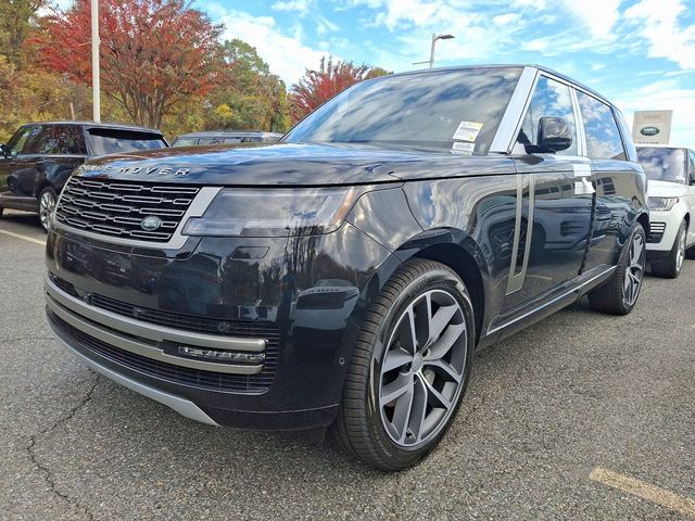 2025 Land Rover Range Rover SE