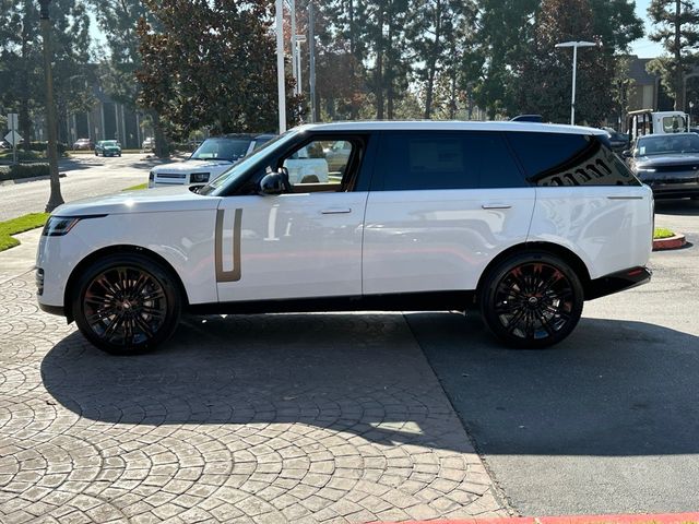 2025 Land Rover Range Rover SE