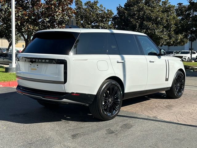 2025 Land Rover Range Rover SE