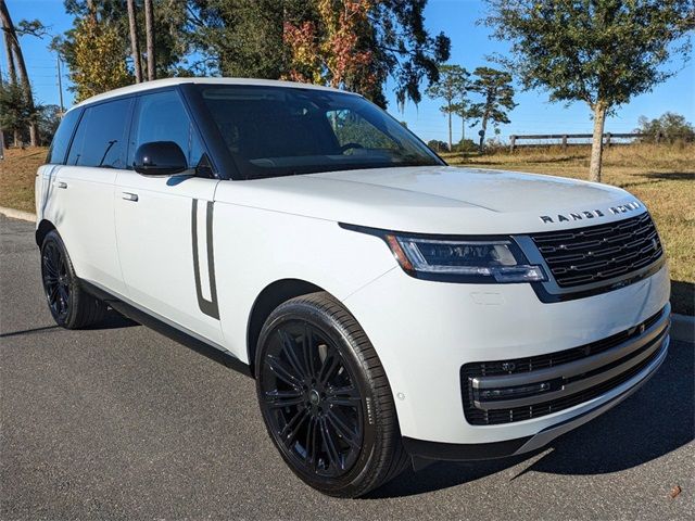 2025 Land Rover Range Rover SE