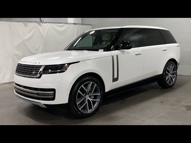 2025 Land Rover Range Rover SE