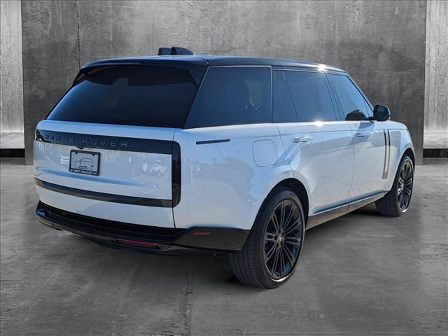 2025 Land Rover Range Rover SE