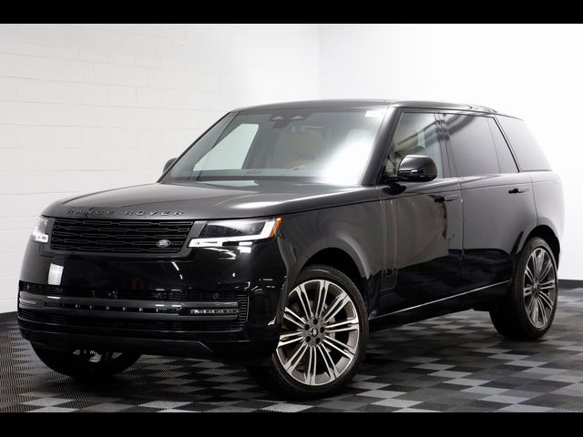 2025 Land Rover Range Rover SE