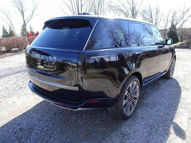 2025 Land Rover Range Rover SE