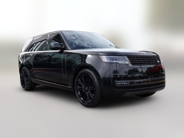 2025 Land Rover Range Rover SE