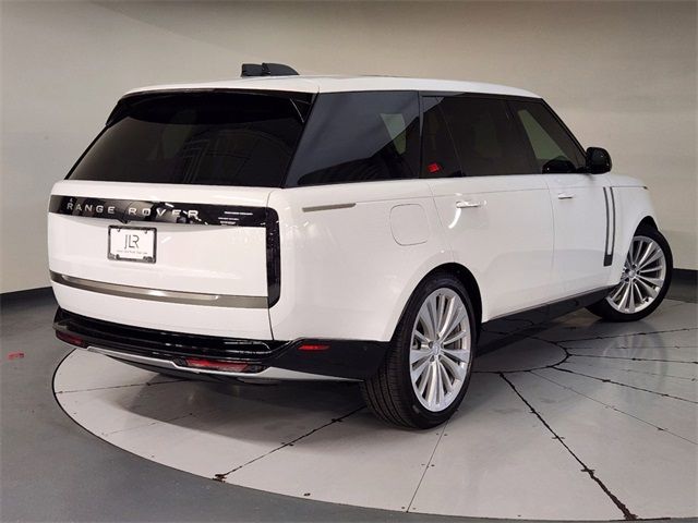 2025 Land Rover Range Rover SE