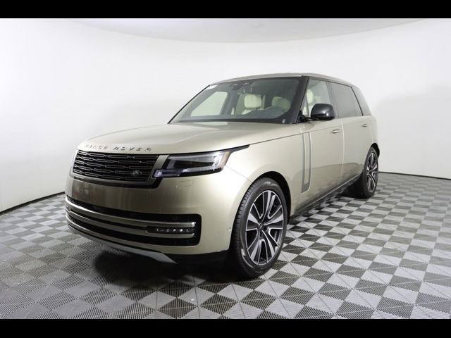 2025 Land Rover Range Rover SE