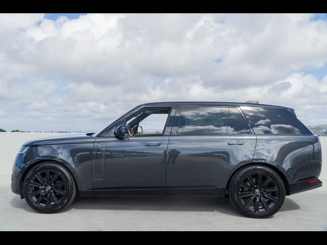 2025 Land Rover Range Rover SE