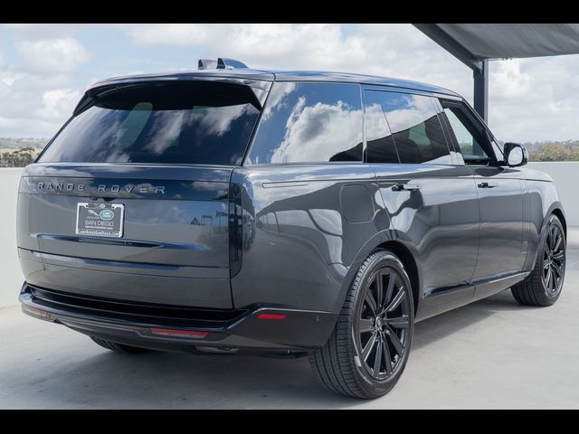 2025 Land Rover Range Rover SE