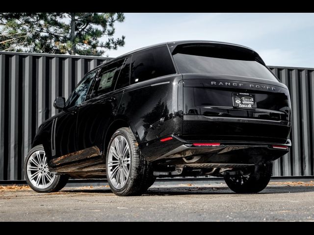 2025 Land Rover Range Rover SE