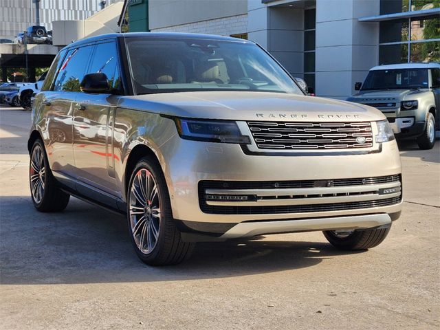 2025 Land Rover Range Rover SE