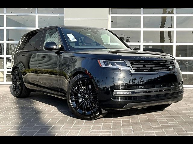 2025 Land Rover Range Rover SE