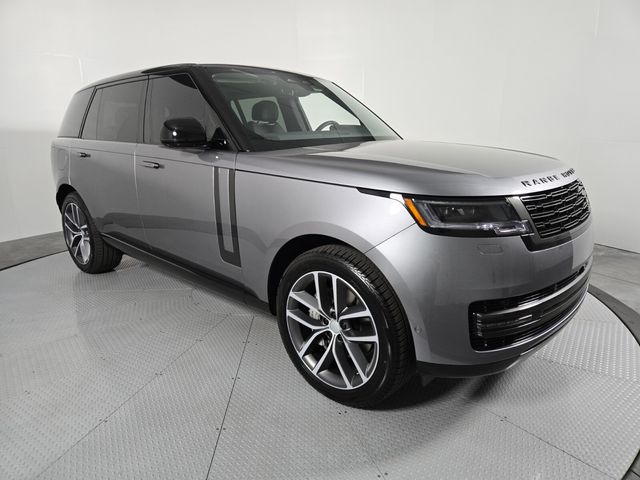 2025 Land Rover Range Rover SE