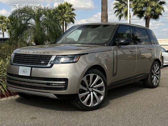 2025 Land Rover Range Rover SE