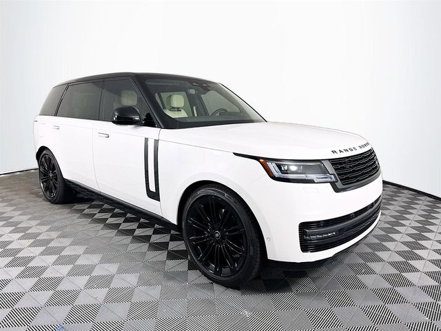 2025 Land Rover Range Rover SE