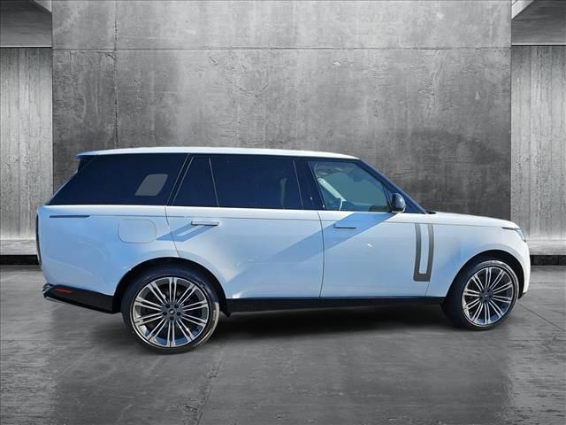 2025 Land Rover Range Rover SE