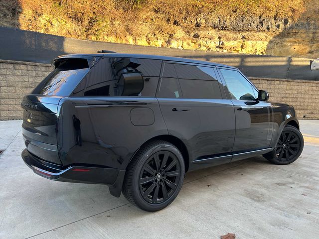 2025 Land Rover Range Rover SE