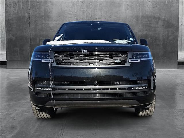 2025 Land Rover Range Rover SE