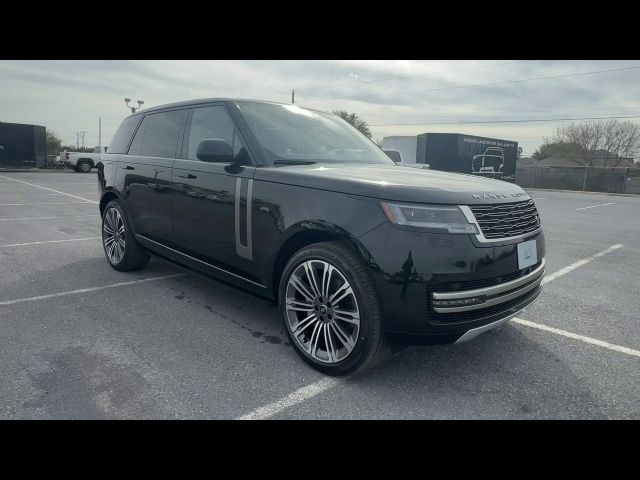 2025 Land Rover Range Rover SE