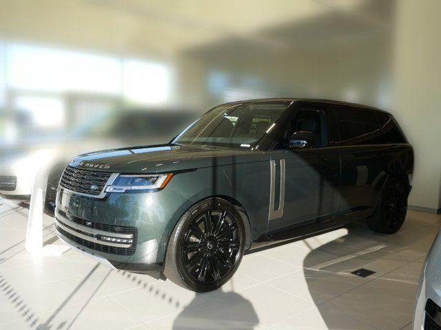 2025 Land Rover Range Rover SE