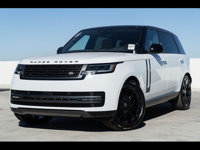 2025 Land Rover Range Rover SE