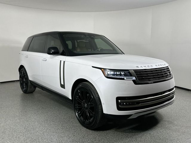 2025 Land Rover Range Rover SE