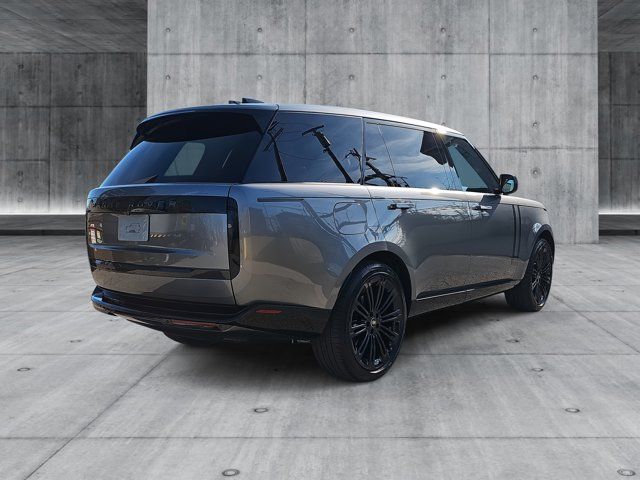 2025 Land Rover Range Rover SE