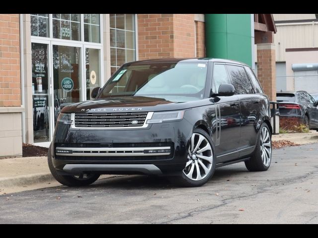 2025 Land Rover Range Rover SE