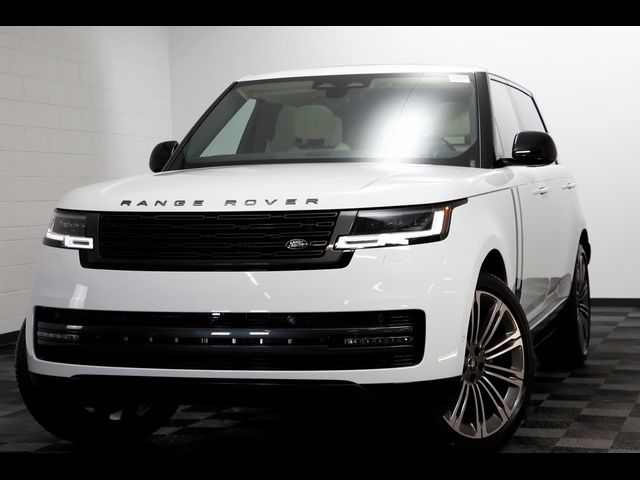 2025 Land Rover Range Rover SE