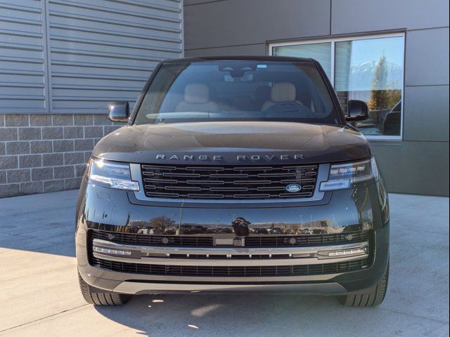 2025 Land Rover Range Rover SE