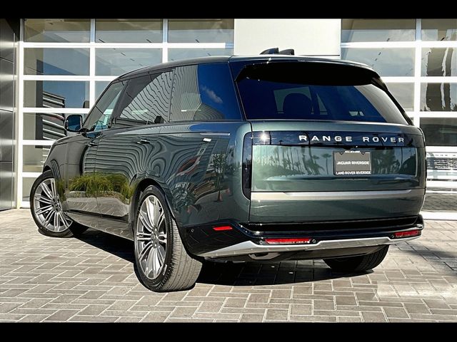 2025 Land Rover Range Rover SE