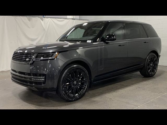 2025 Land Rover Range Rover SE